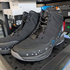 Q4 Kompress Basketball Shoes